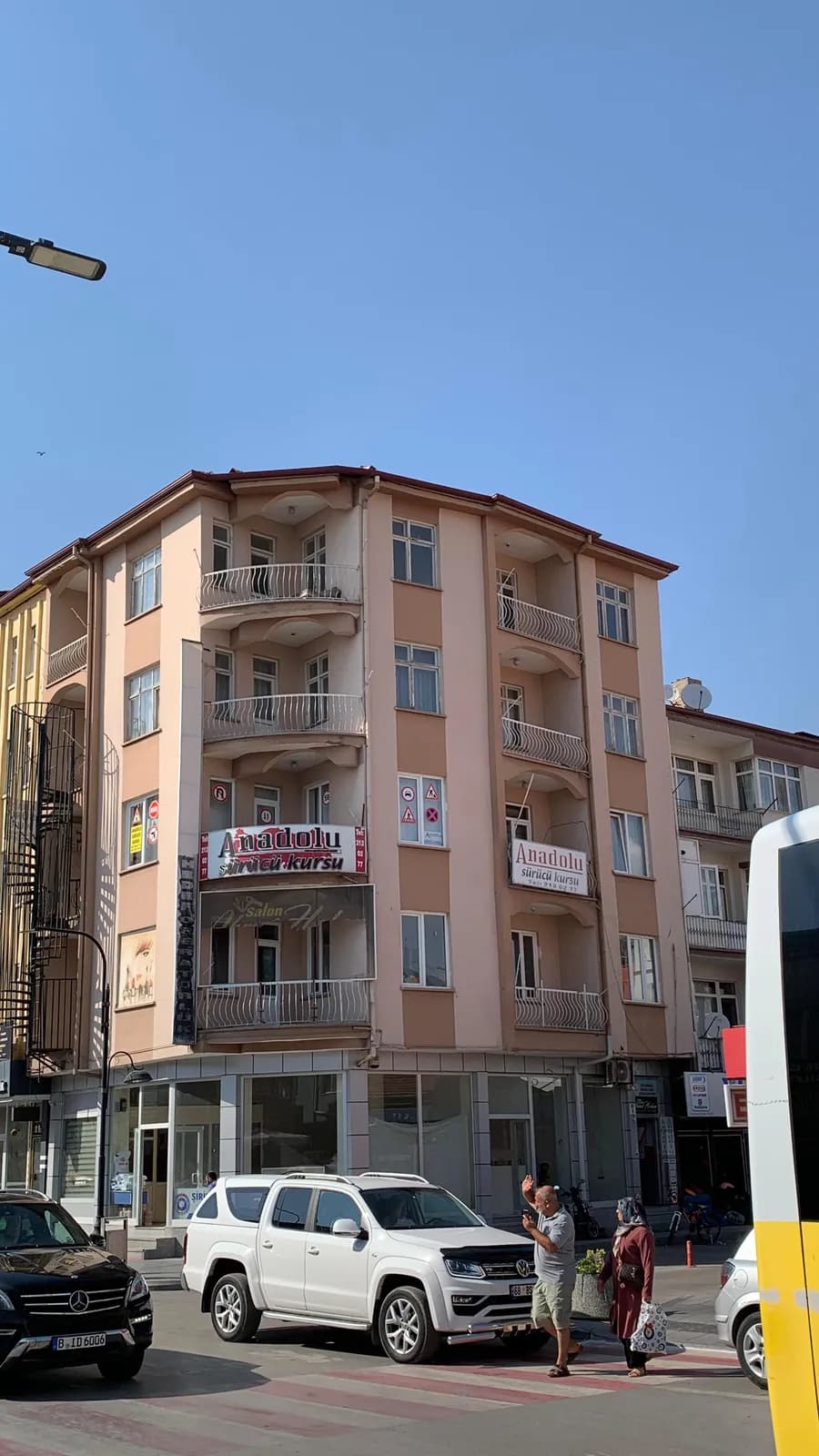 Kurs binamız
