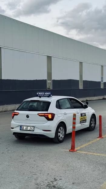 Eğitim aracı sınav alanında
